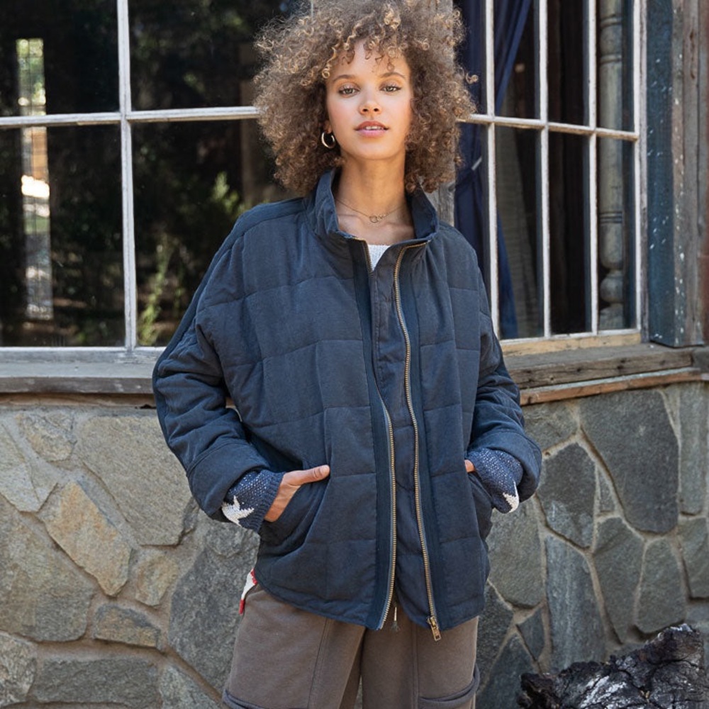 POL Navy Quilted Knit Bomber Jacket Womens Size Large